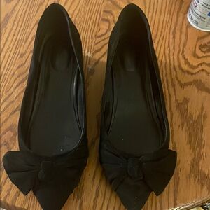 Chic Black Bow Flats